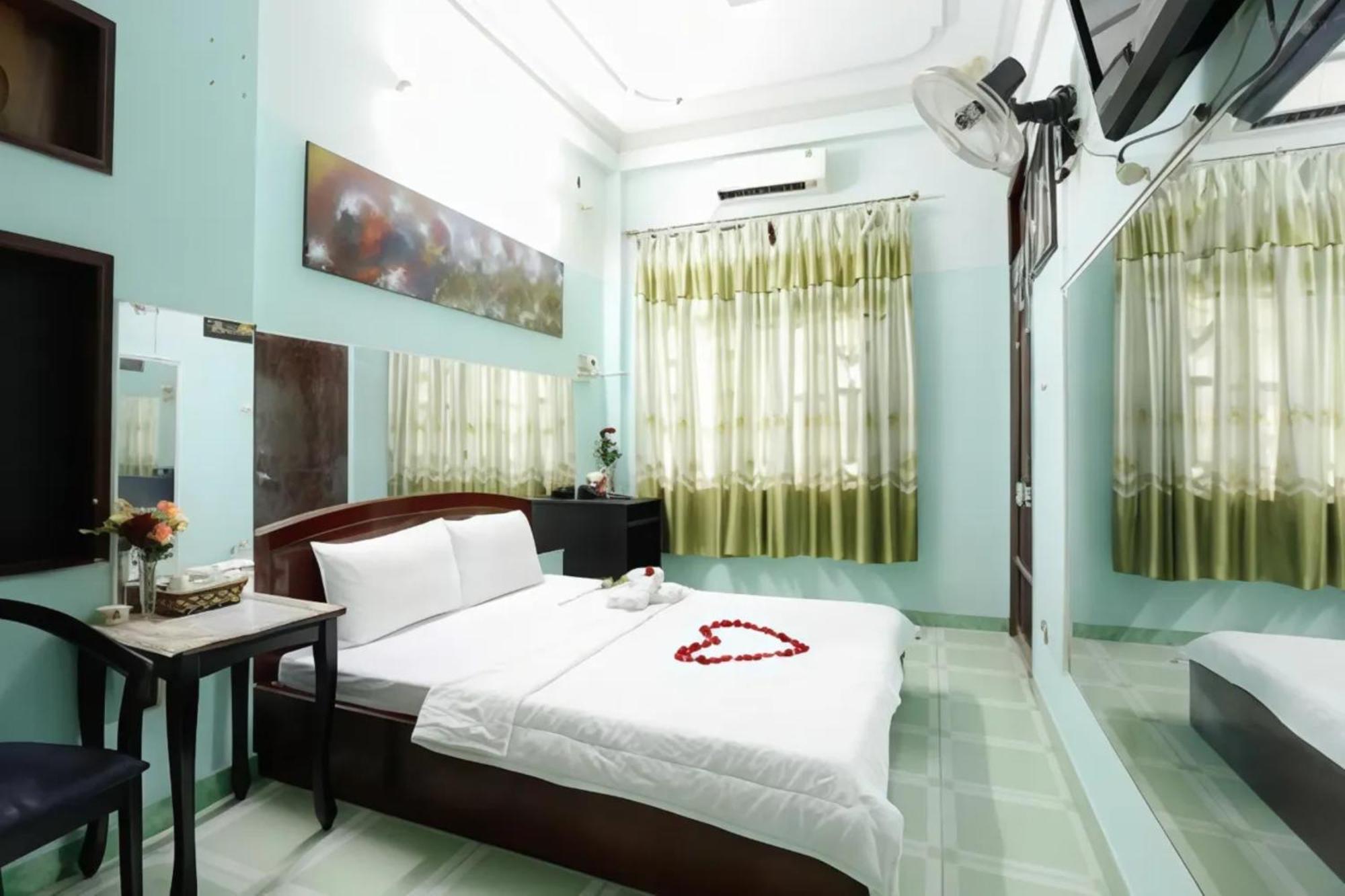 Hong Luc Hotel Hcm ホーチミン市 エクステリア 写真
